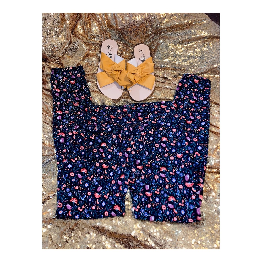 Matching Set - Picture 2 of 2